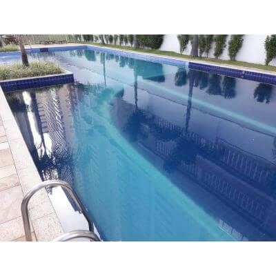 Limpeza de piscinas residenciais: Cuidados essenciais para evitar água turva
