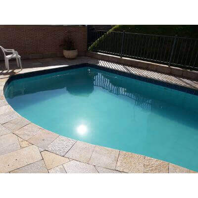Piscina com água turva o que fazer